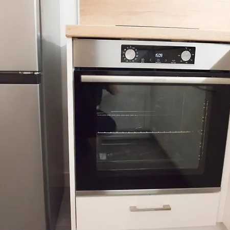 Center Designer Sofie